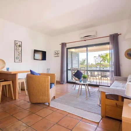 Alegria Apartment *